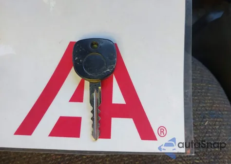 2002 Chevrolet Silverado 1500 z USA, uszkodzony, nr VIN 2GCEC19V621157654